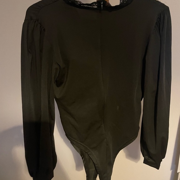 Deep V body suit - Picture 2 of 2